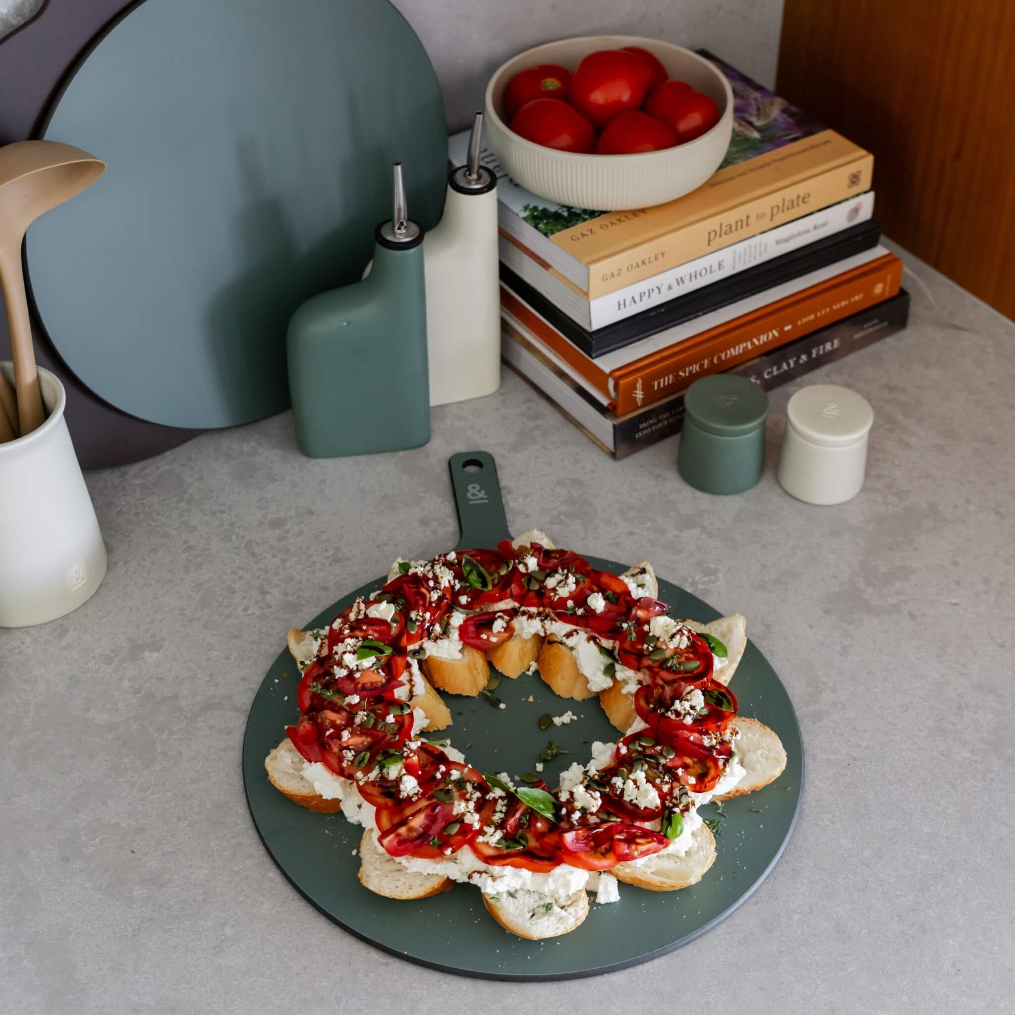 Limited Edition: Round Wood Fibre Chopping Board