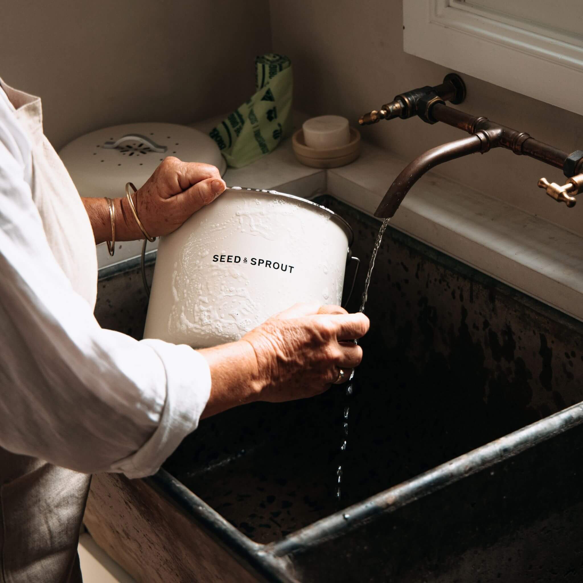 Kitchen Compost Bin | Mushroom
